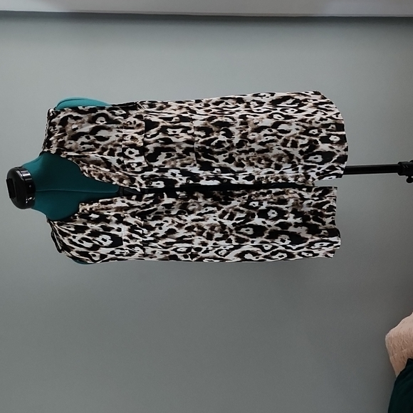 Maurices Tops - Maurices leopard top